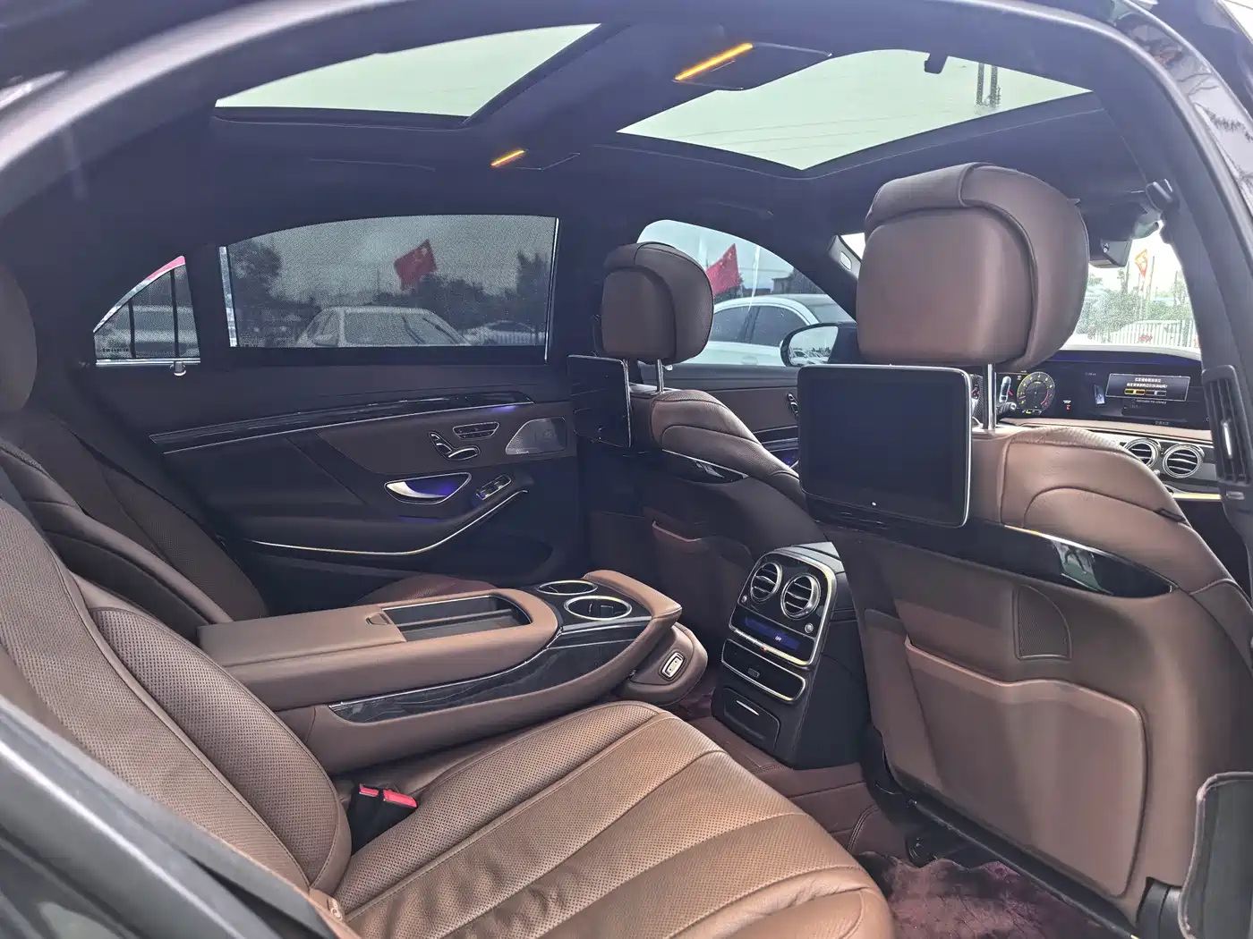 Mercedes-Benz S-Class 2020 S 450 L 4MATIC Collector's Version фото 17