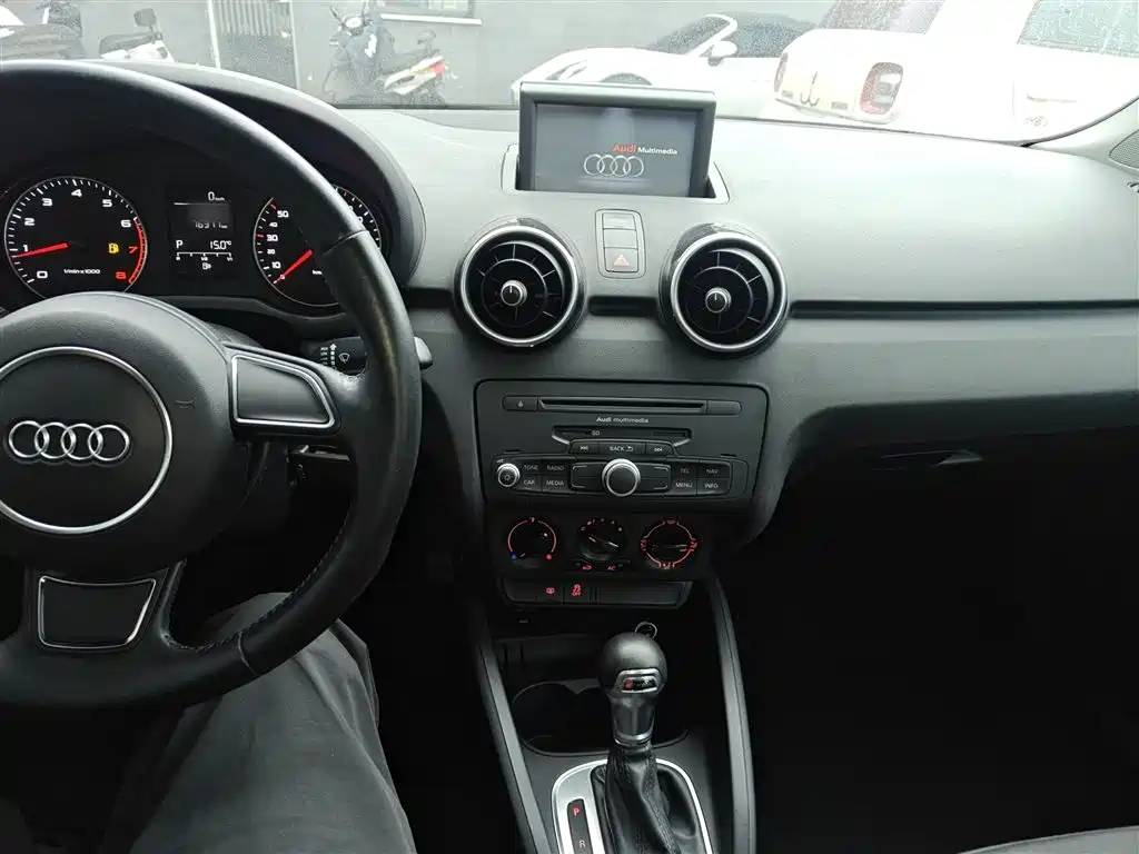 Audi A1 2014 30 TFSI Sportback Fashion фото 6