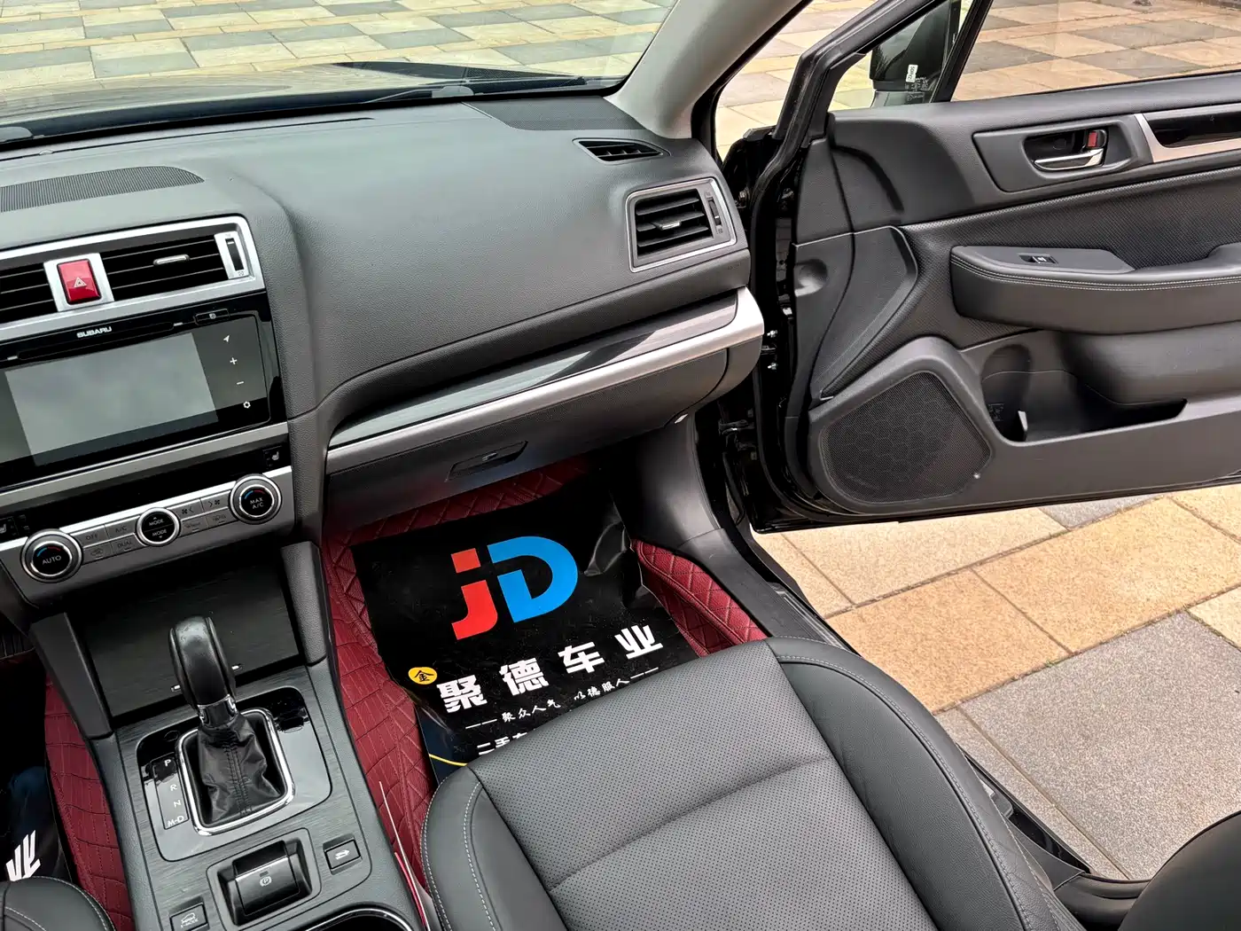 Subaru Outback 2015 2.5i Sport Navigation Edition фото 20