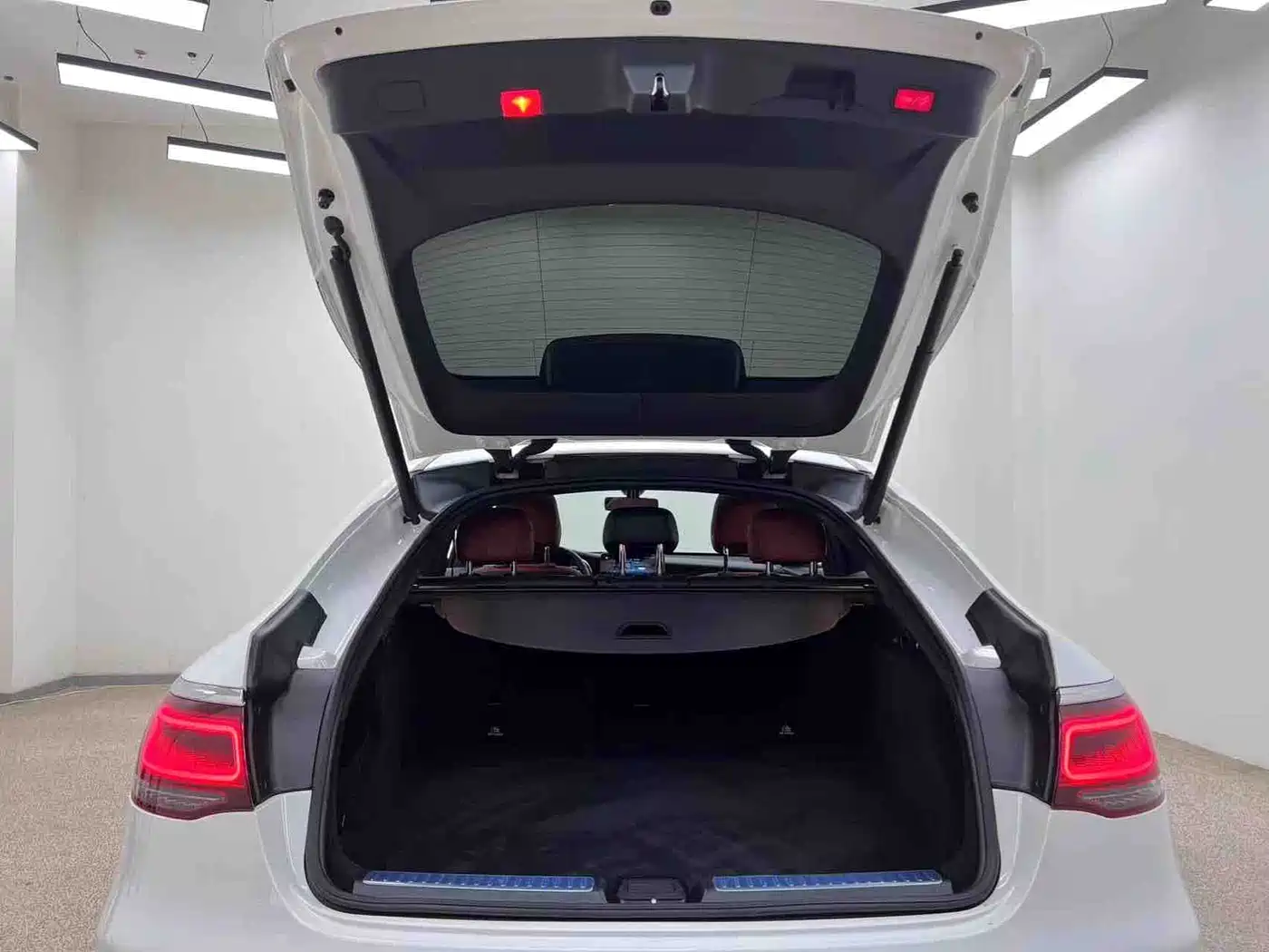 Mercedes-Benz GLC Coupe 2022 Facelift GLC 260 4MATIC Coupe SUV фото 26
