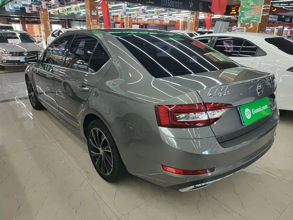Фото 5 - Škoda Octavia