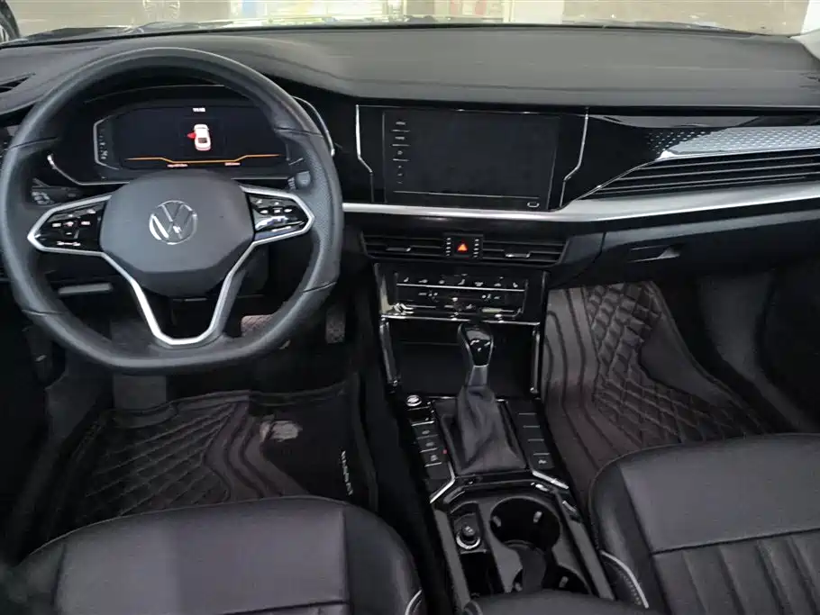Volkswagen Passat 2023 330TSI Starlight Elite Edition фото 12