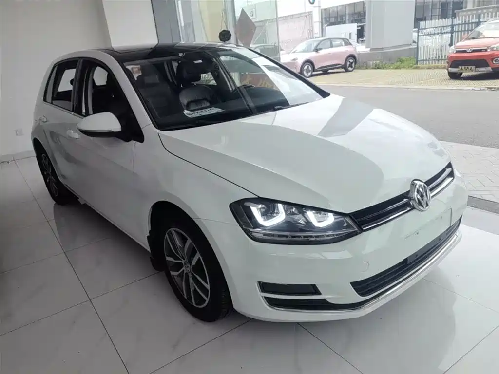 Volkswagen Golf 2016 230TSI Automatic Luxury фото 4