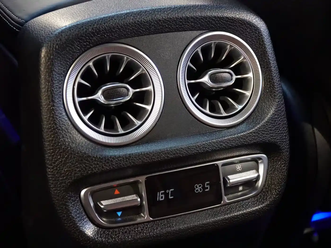 Mercedes-Benz G-Class AMG 2019 AMG G 63 фото 10