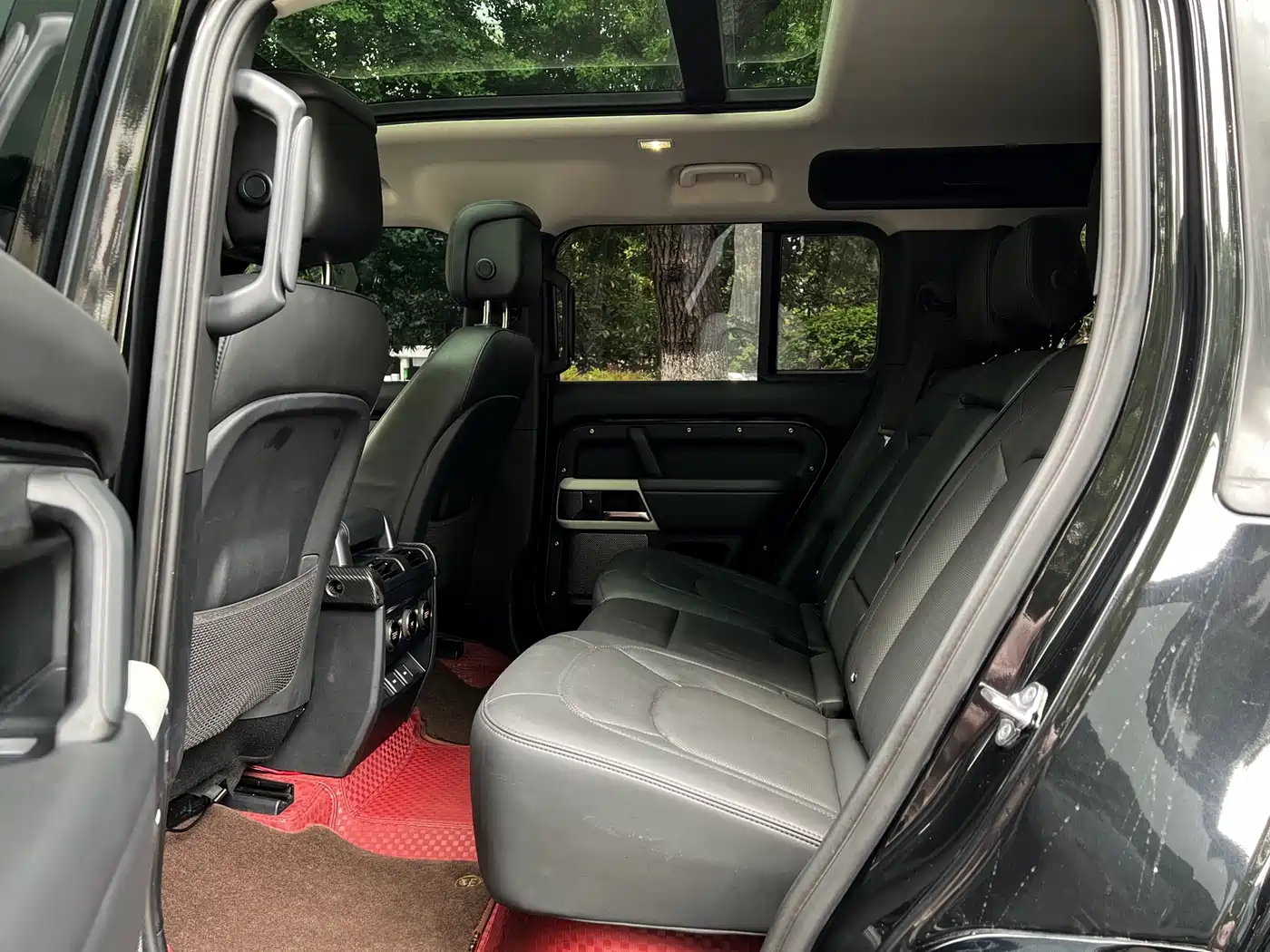 LAND ROVER GUARD