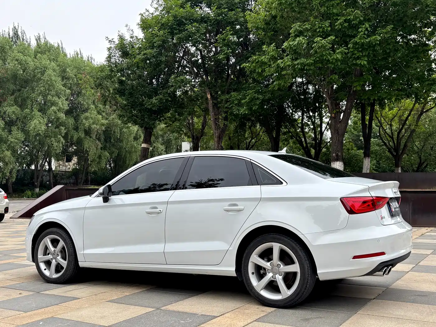 Audi A3 2015 Limousine 40 TFSI Automatic Comfort фото 4