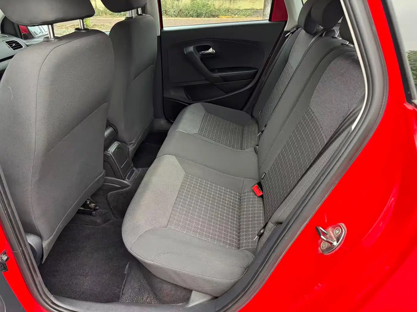 Volkswagen Polo 2016 1.4L Automatic Trend фото 8