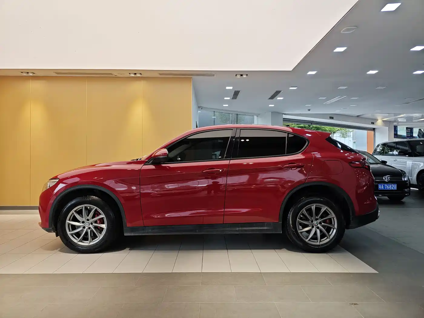 Alfa Romeo Stelvio 2019 2017 2.0T 200HP Elite