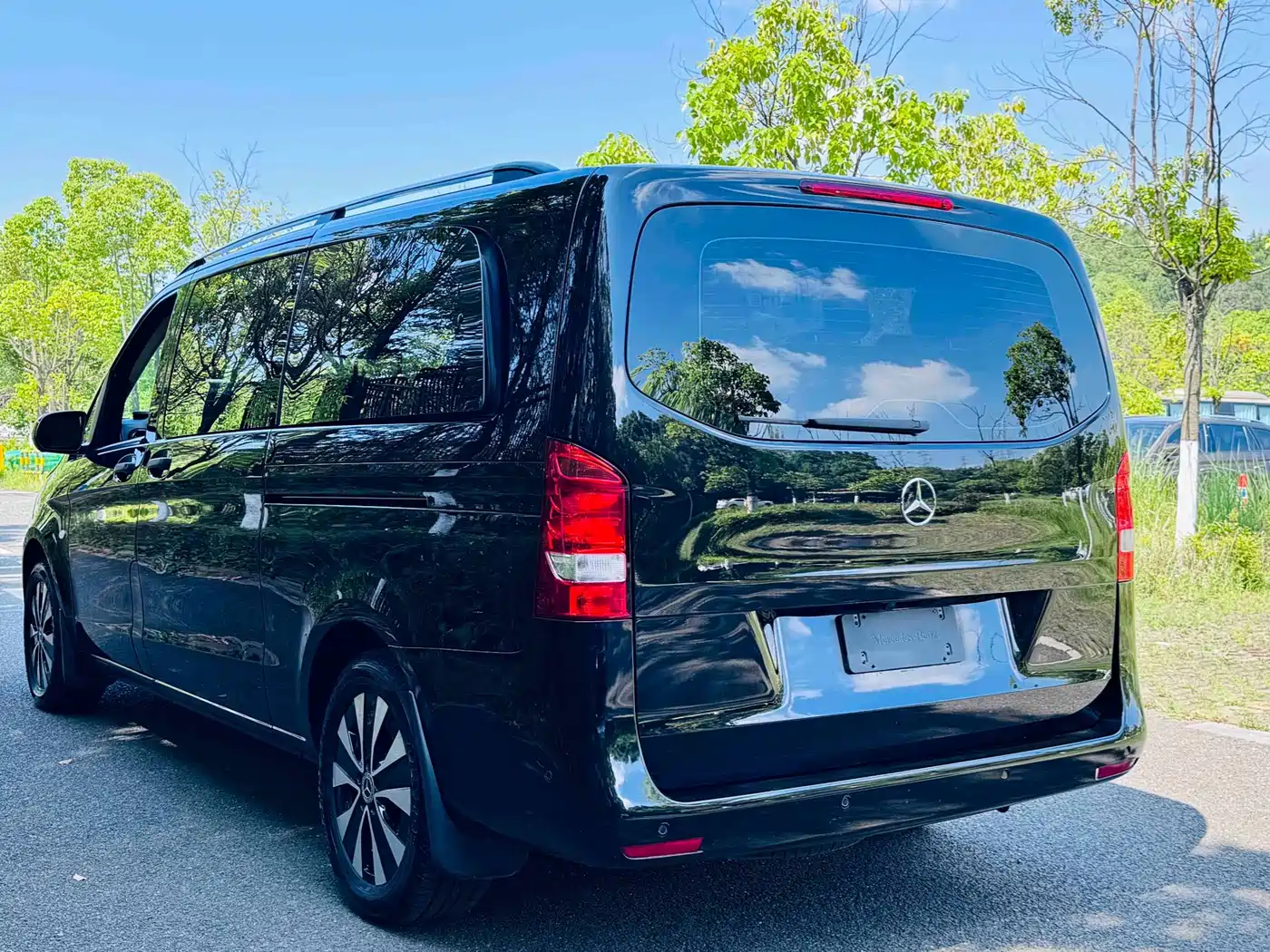 Mercedes-Benz Vito 2021 2.0T Business Edition 9-seater фото 3