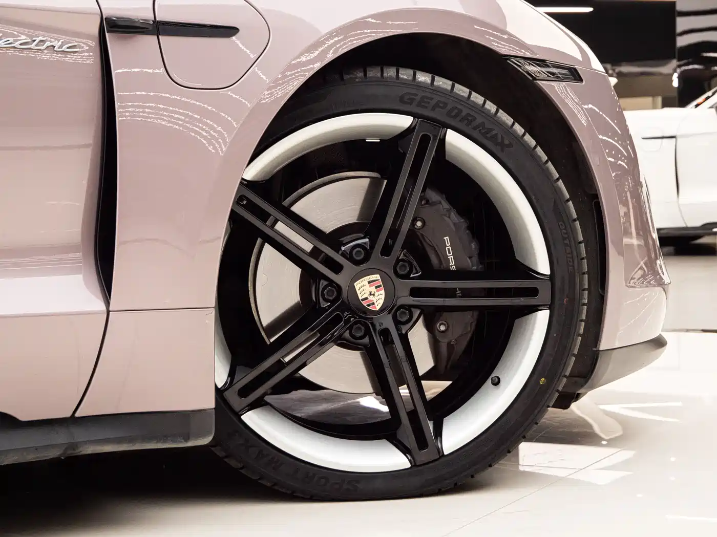 Porsche Taycan 2022 Facelift Taycan фото 10