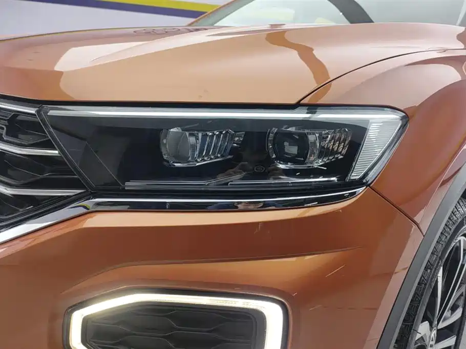 Volkswagen T-ROC 2018 280TSI DSG 2WD Comfort (China V) фото 5