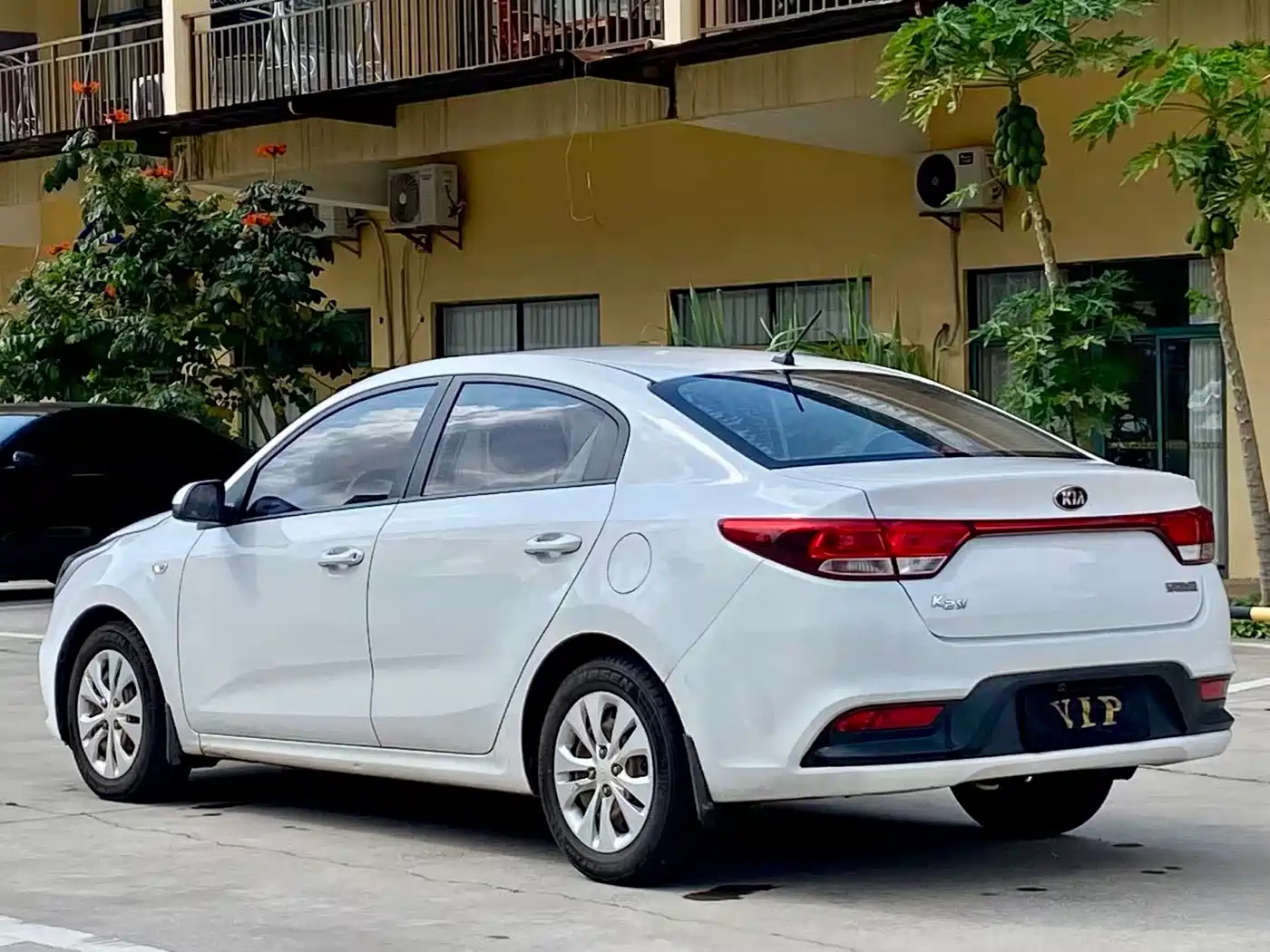 KIA K2