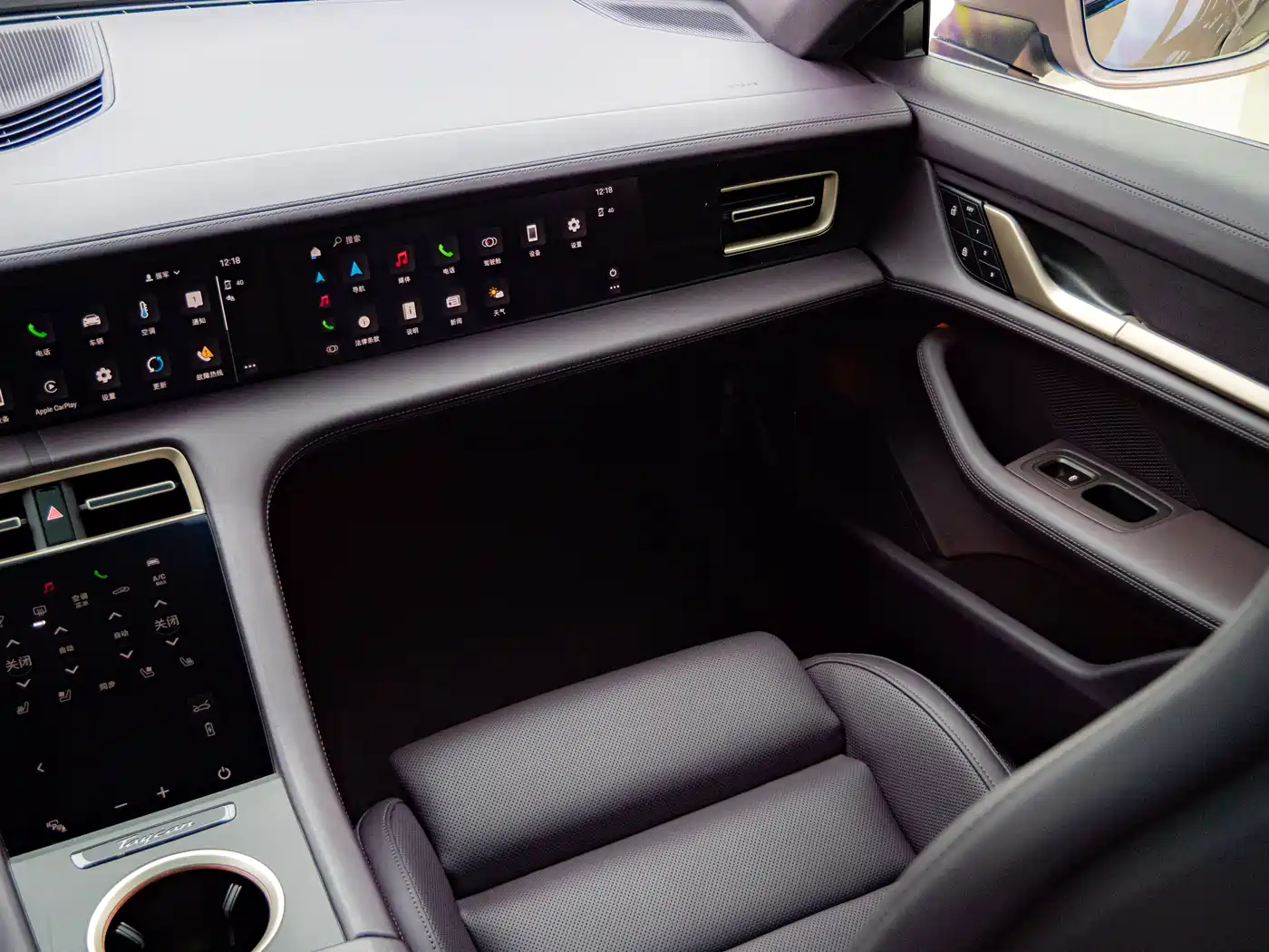Porsche Taycan 2022 Facelift Taycan фото 20