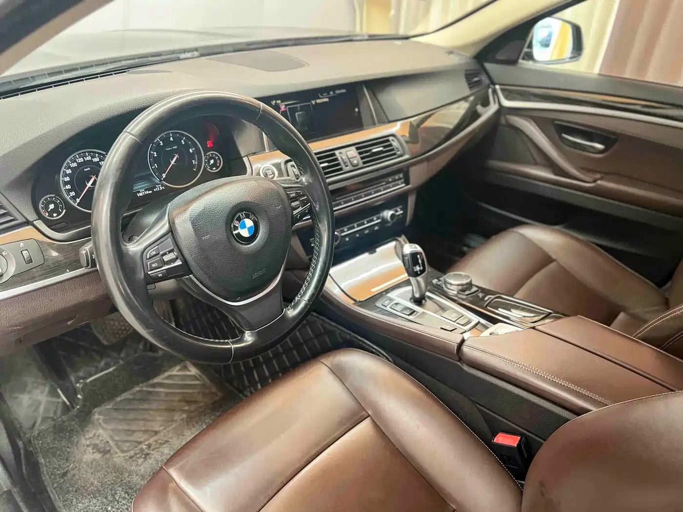 BMW 5 Series 2017 525Li Luxury Design Package фото 10