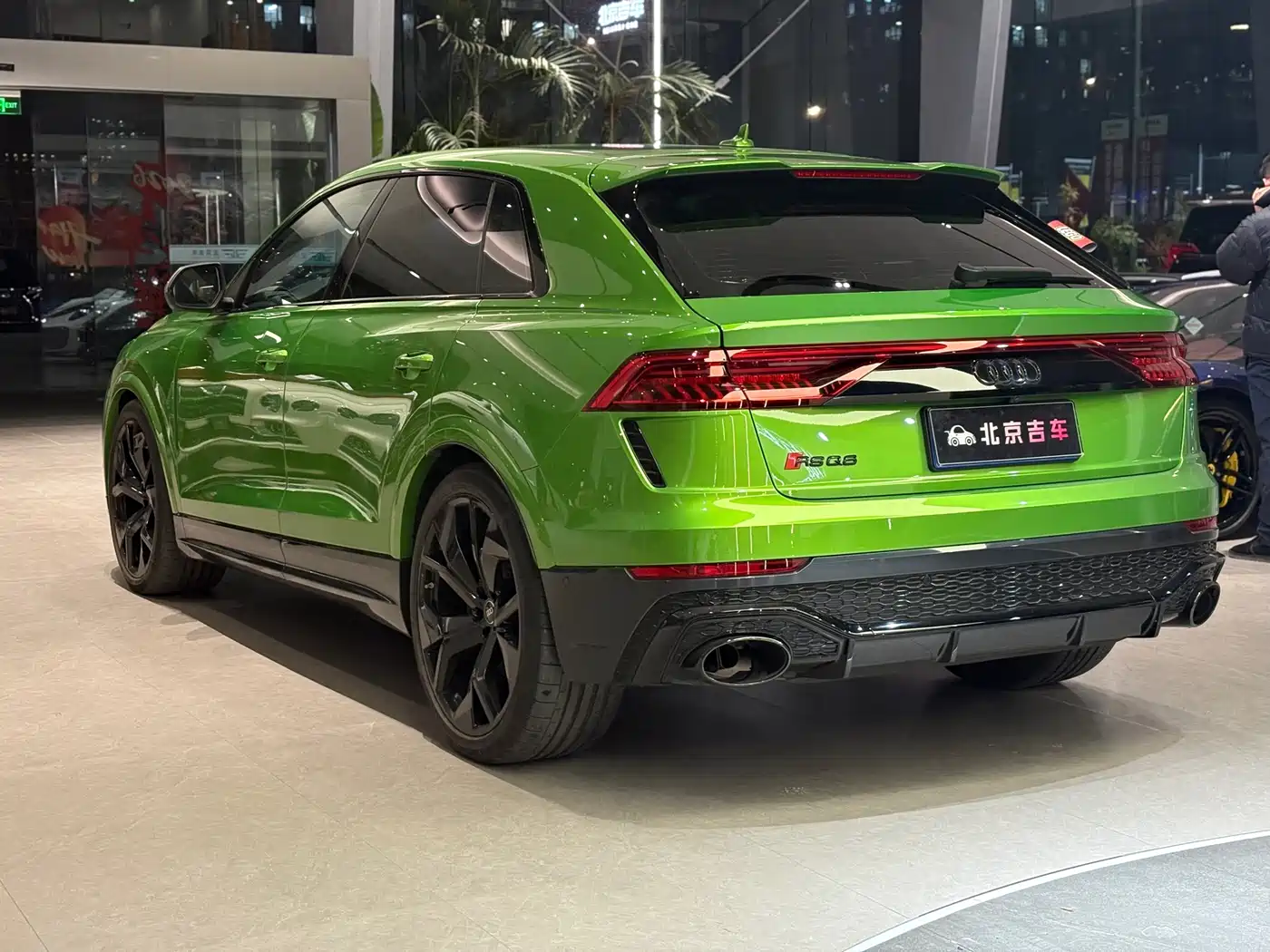 AUDI RS Q8