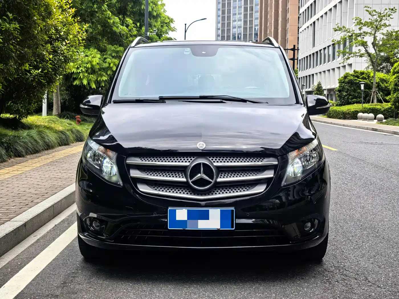 Mercedes-Benz Vito 2020 2.0T Business Edition (7-seater) фото 2