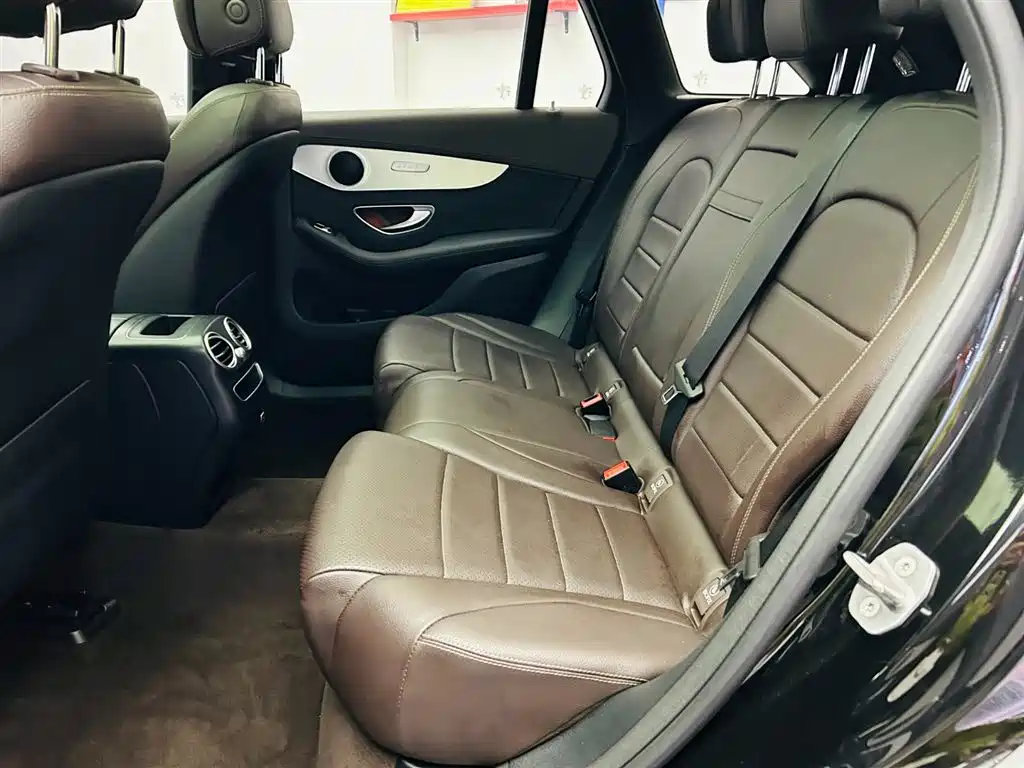 Mercedes-Benz GLC 2021 GLC 260 L 4MATIC Sporty фото 22