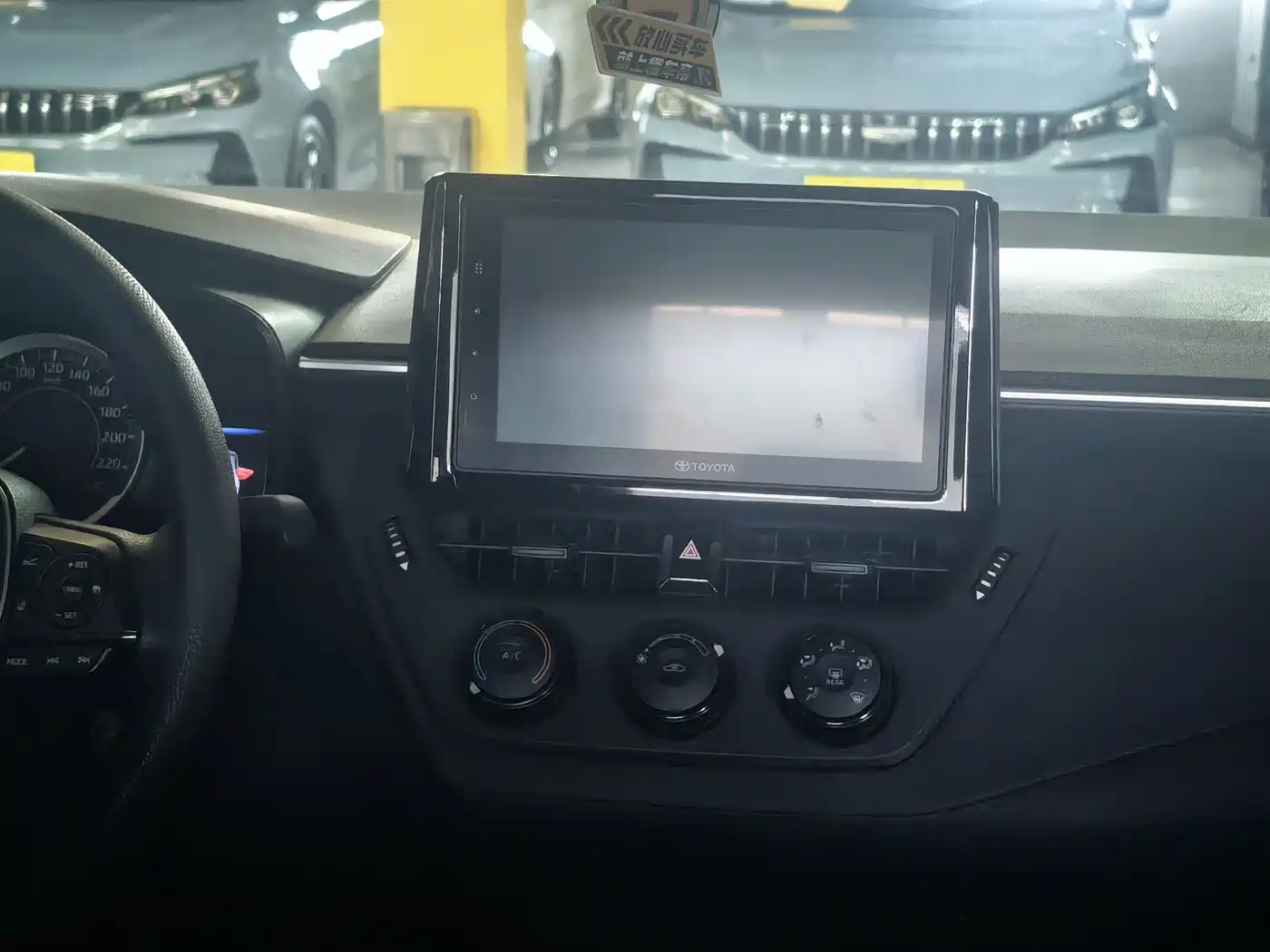 Toyota Corolla 2019 1.2T S-CVT GL Pioneer Edition фото 6