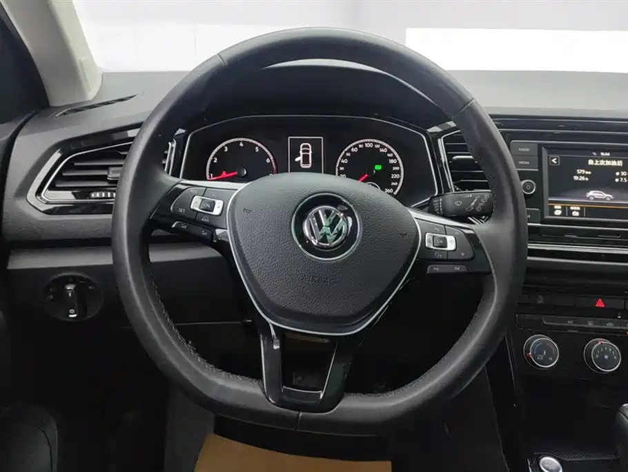 Volkswagen T-ROC 2018 280TSI DSG 2WD Comfort (China V) фото 15