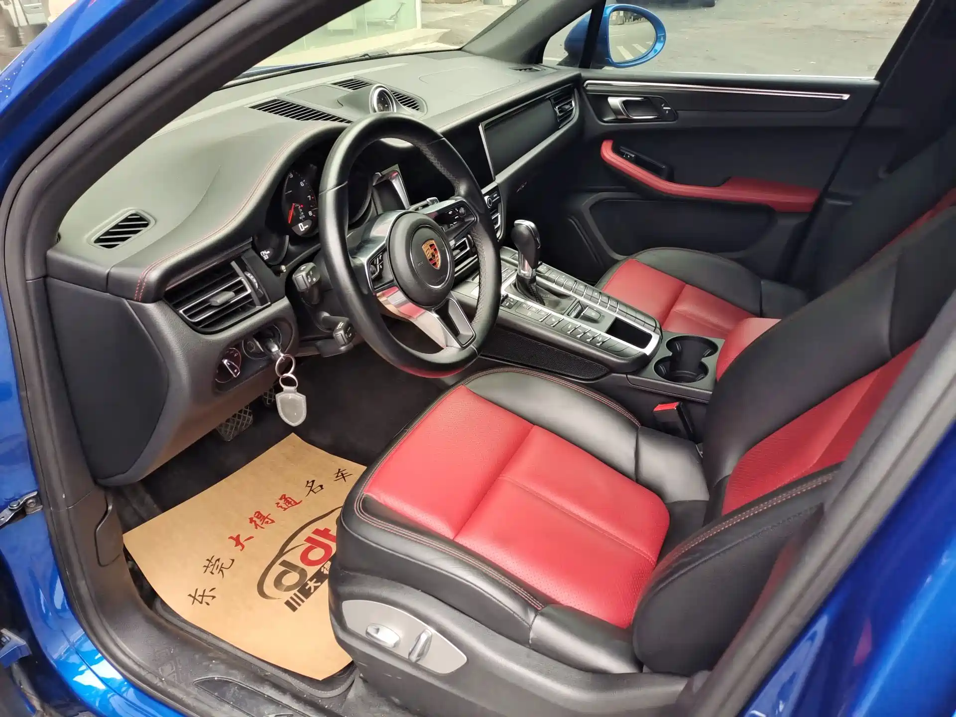 Фото 5 - Porsche Macan