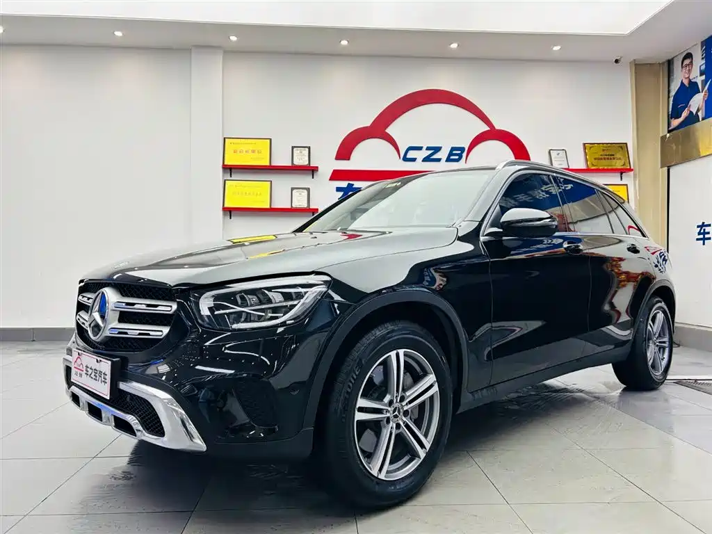 MERCEDES-BENZ GLC