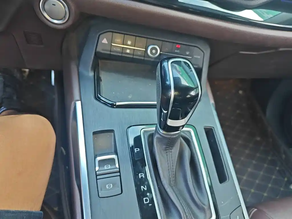 WEY VV5 2017 2017 2.0T Flagship Model