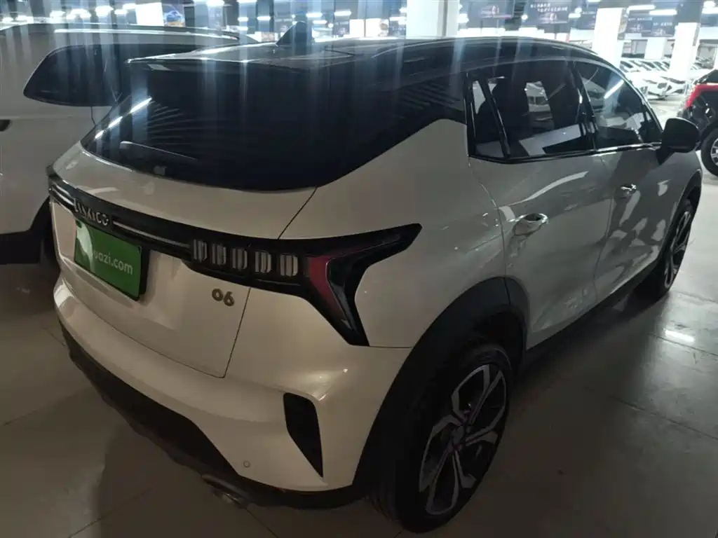 Lynk & Co 06 2023 Remix 1.5T Power Halo фото 7