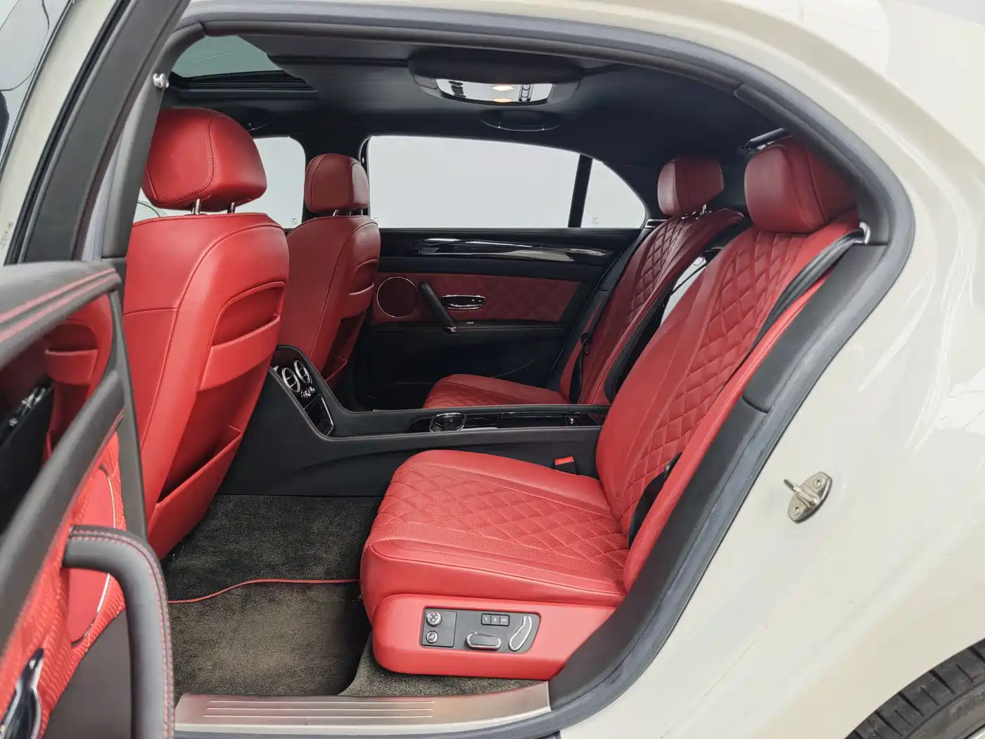 Bentley Flying Spur 2017 4.0T V8 S Standard фото 8