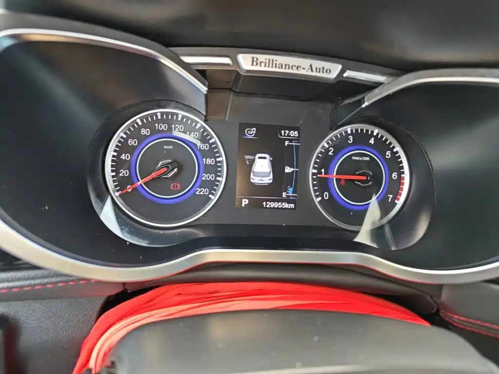 Zhonghua V3 2016 2016 1.5T Automatic Flagship