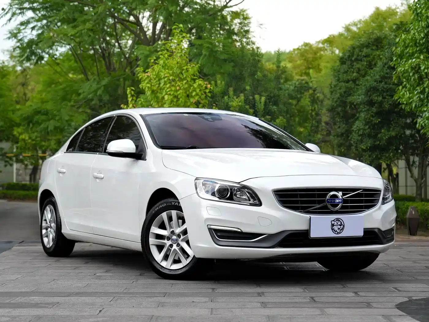 صورة 3 - Volvo S60