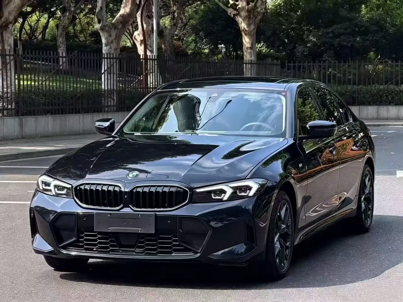 BMW 3 Series 2025 330Li M Sport Night Edition