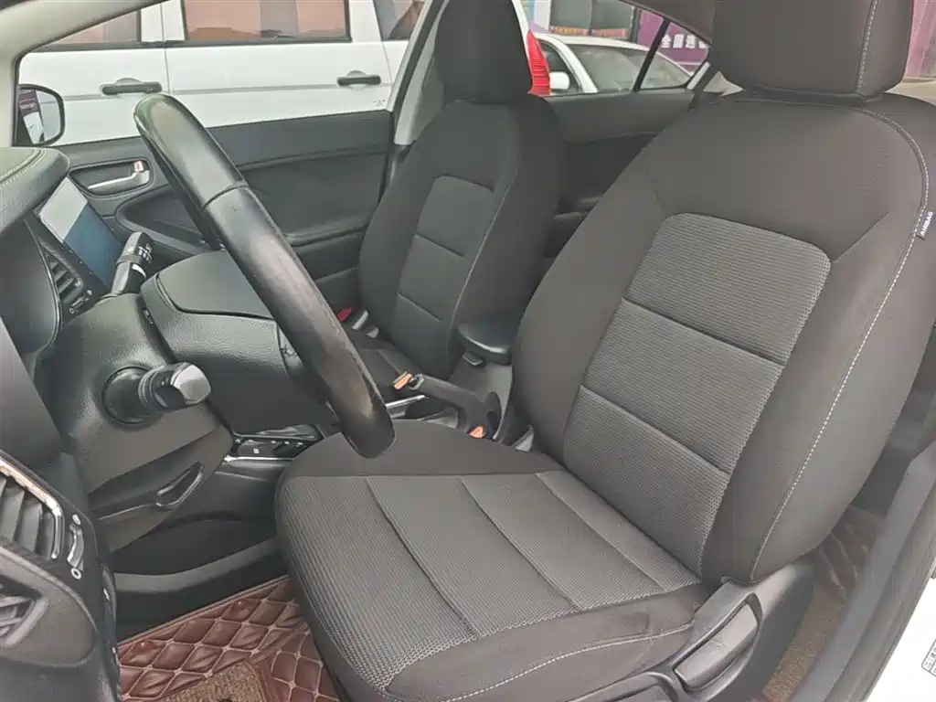 Kia K3 2016 1.6L Automatic GLS фото 15