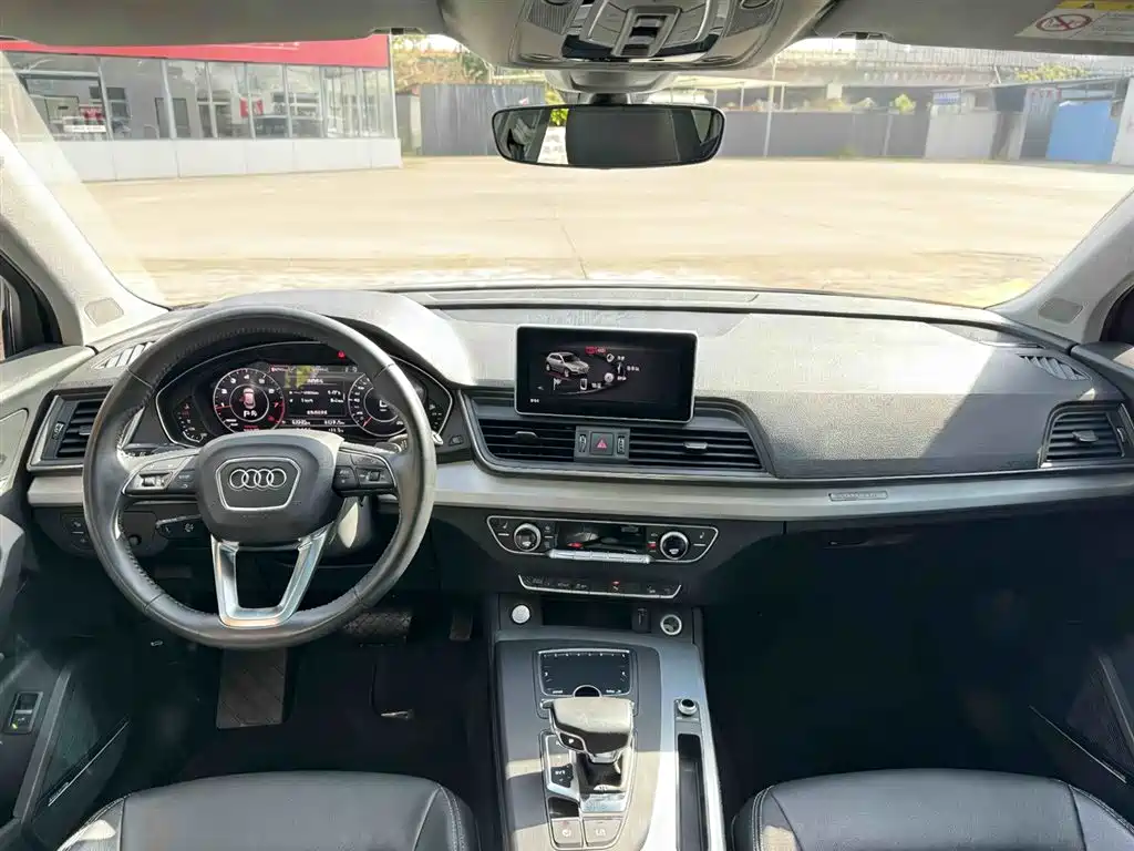 Audi Q5L 2020 Facelift 40 TFSI Honor Fashion фото 23