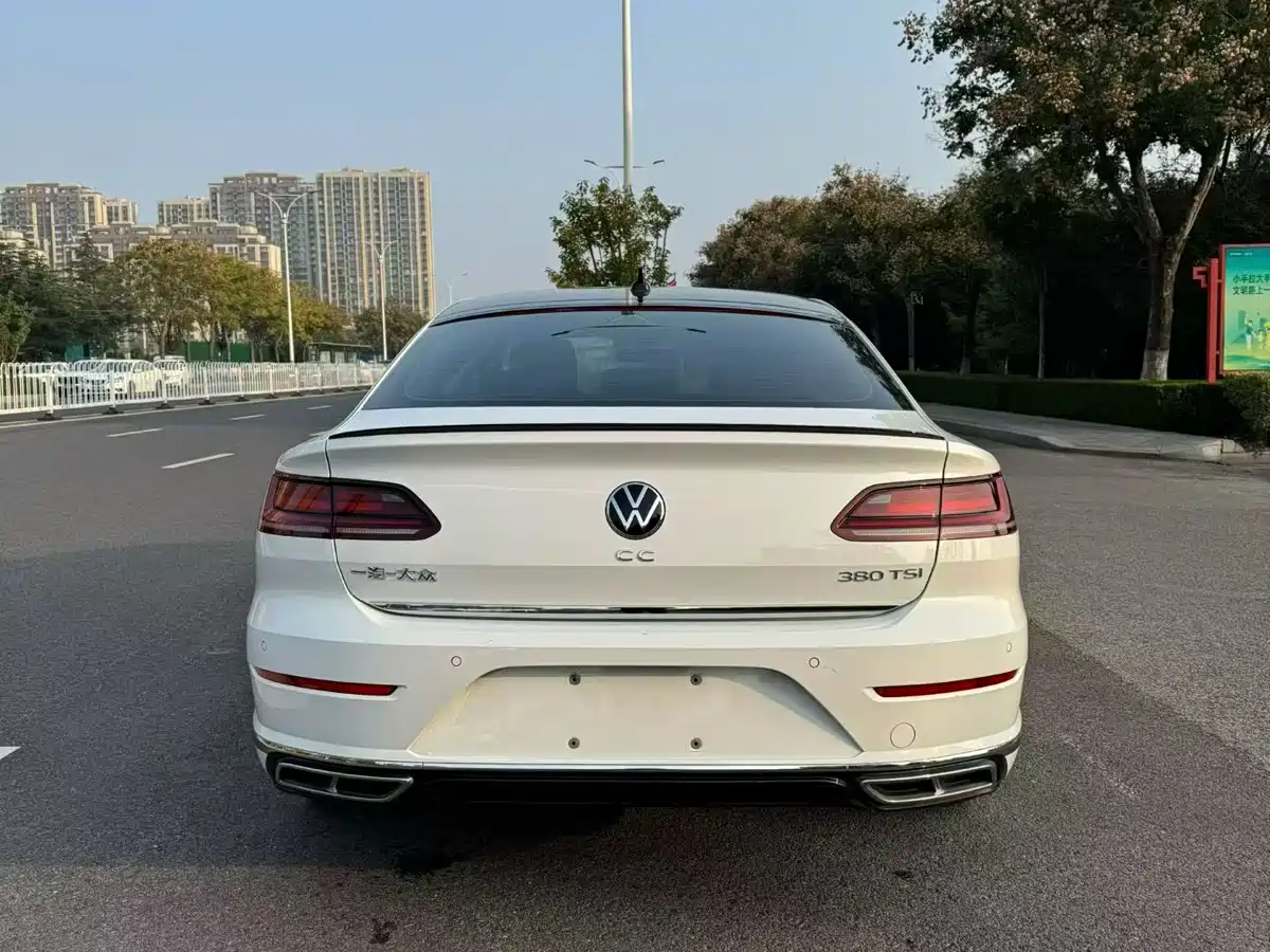 Volkswagen FAW-Volkswagen CC 2023 380TSI Eye-catching Edition фото 5
