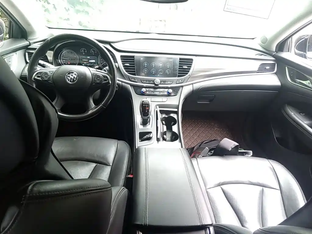 Buick LaCrosse 2018 Model 20T Elite Edition фото 10