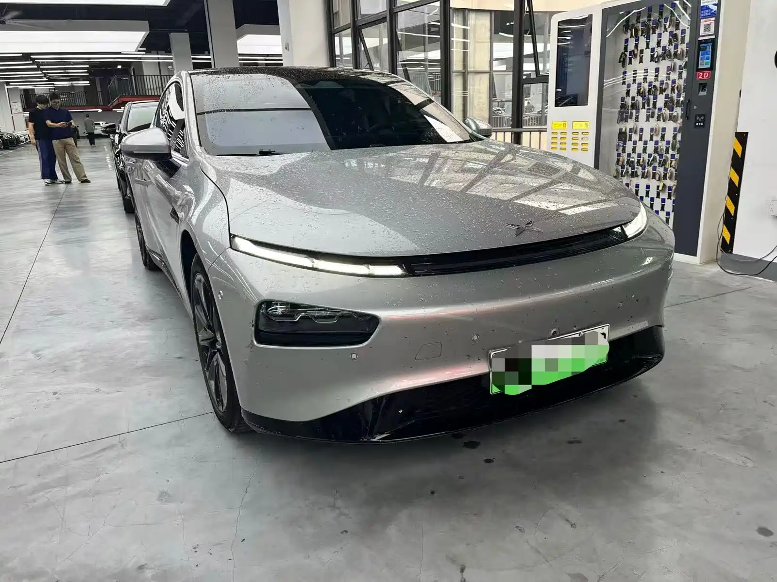 Фото 3 - XPeng P7
