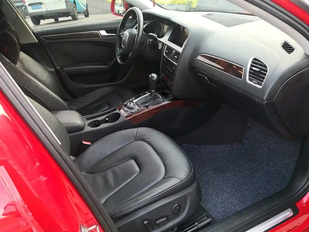 Audi A4L 2012 2.0 TFSI Automatic Technology фото 7