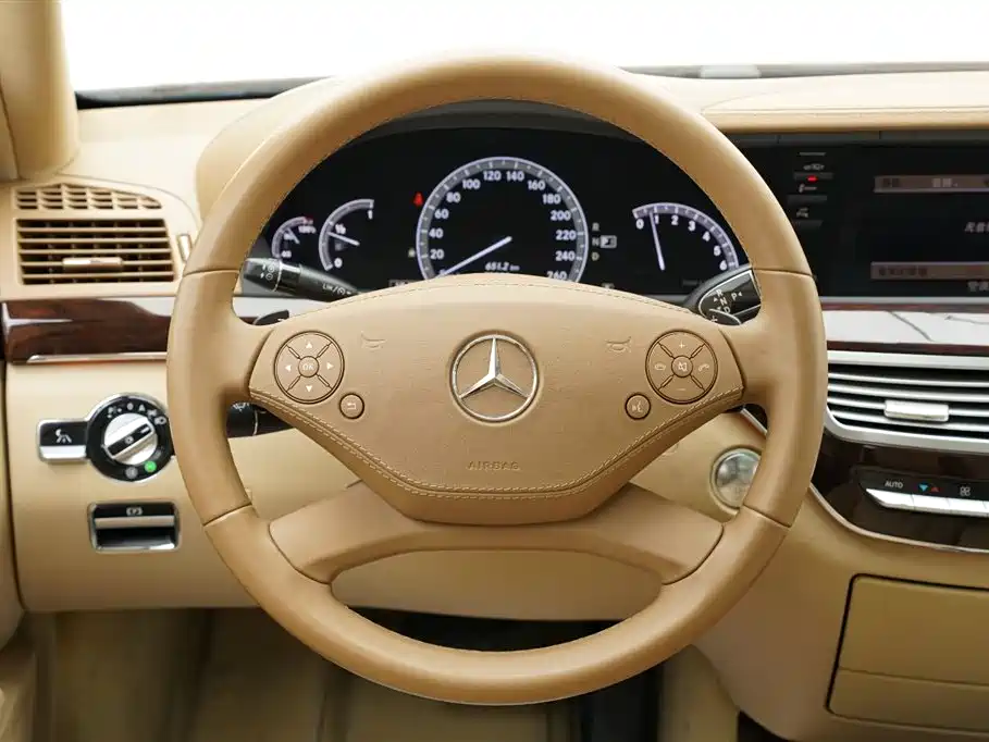 Mercedes-Benz S-Class 2011 S 350 L CGI фото 30