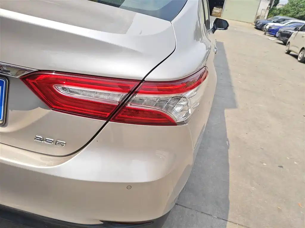 Toyota Camry 2018 2.5G Luxury Edition фото 8