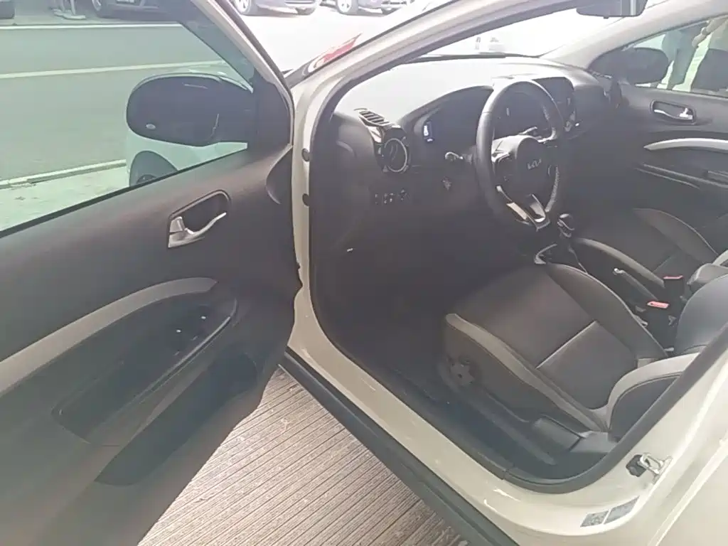 Kia KX1 2026 2026 1.4L Sunroof Edition
