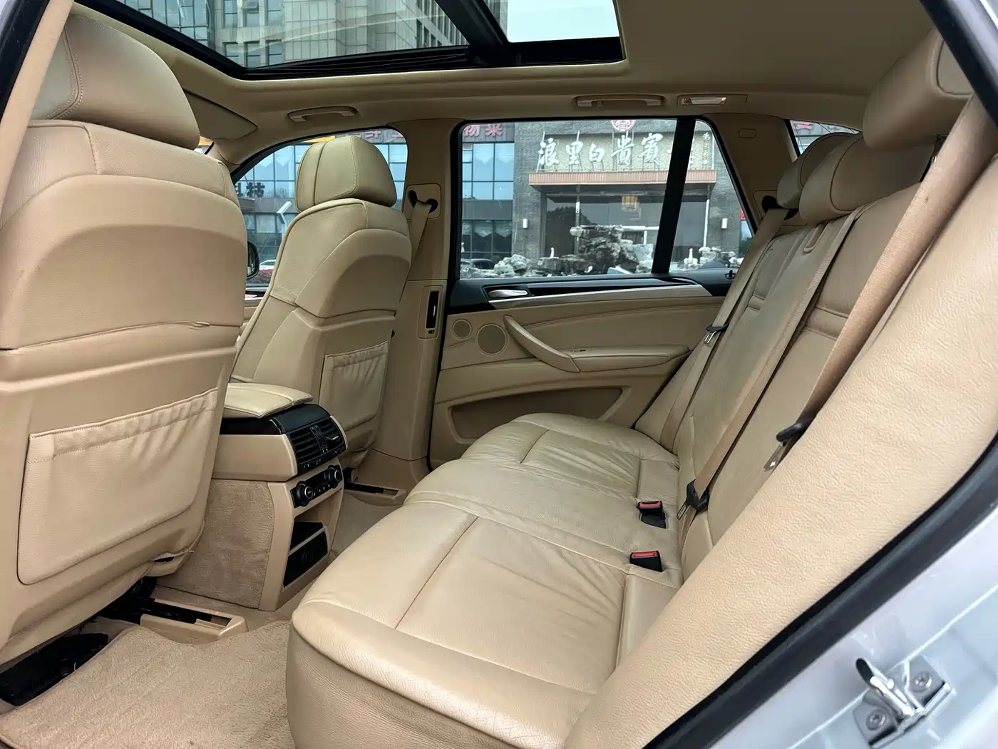 BMW X5 (Import) 2008 xDrive48i Leading Model фото 9