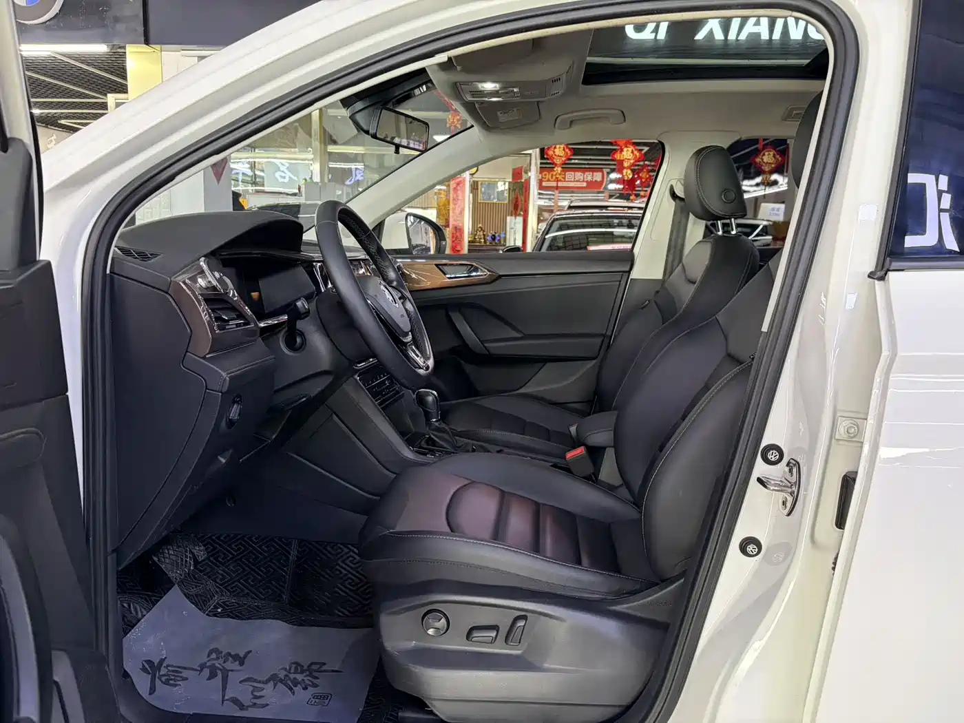 Volkswagen Tharu 2022 280TSI FWD Luxury Edition фото 8