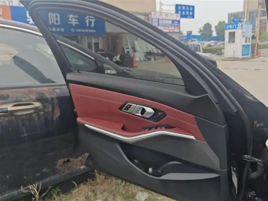 BMW i3 2023 eDrive 40 L Shadowline Package фото 7