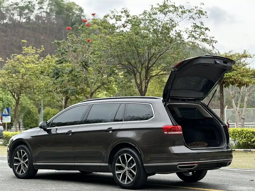 Volkswagen Weilan 2016 380TSI 2WD Comfort Edition фото 9