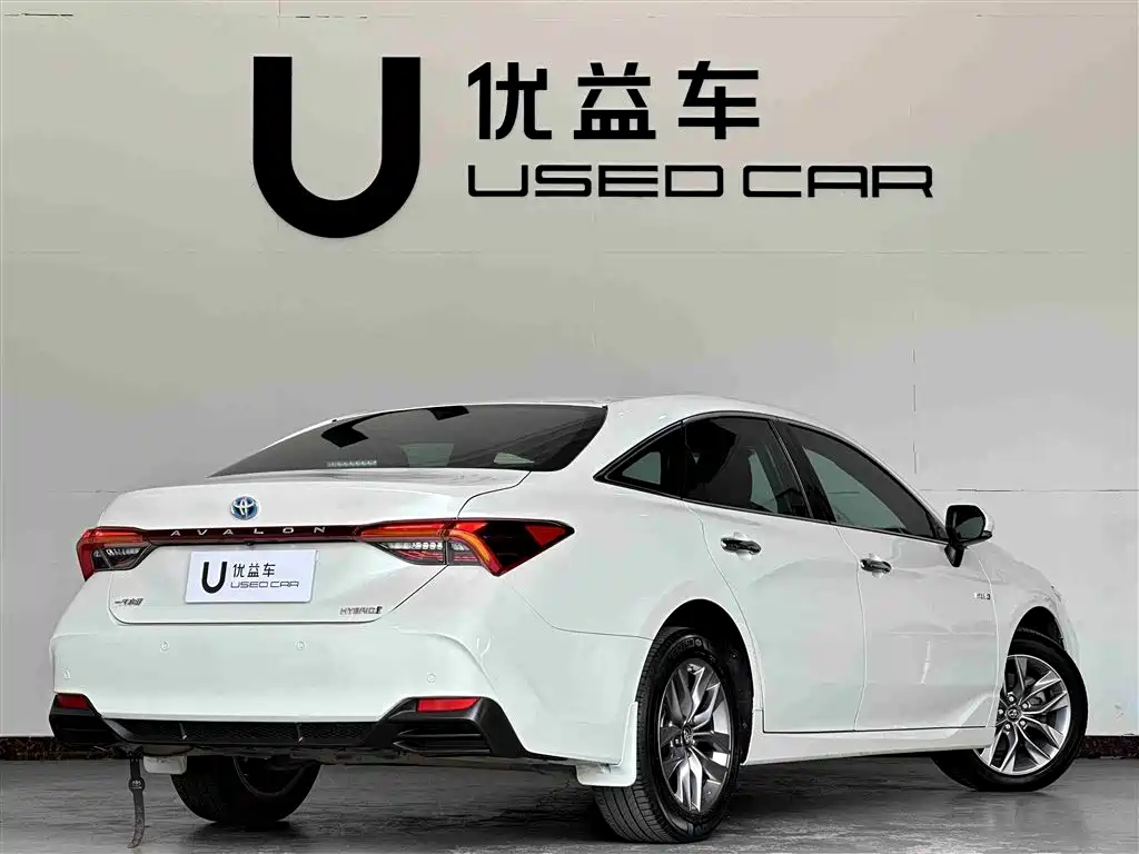 Toyota Avalon 2019 Hybrid 2.5L Luxury Edition China VI фото 9