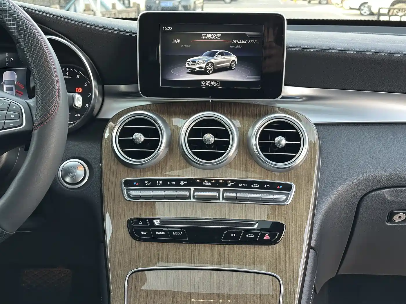 Mercedes-Benz GLC Coupe 2018 GLC 260 4MATIC Coupe SUV фото 14