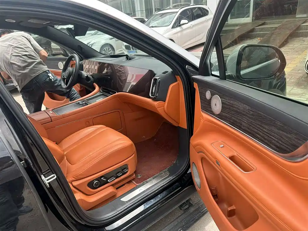 AITO Wenjie AITO M9 2024 Extended Range Ultra 42kWh 6-Seater фото 6