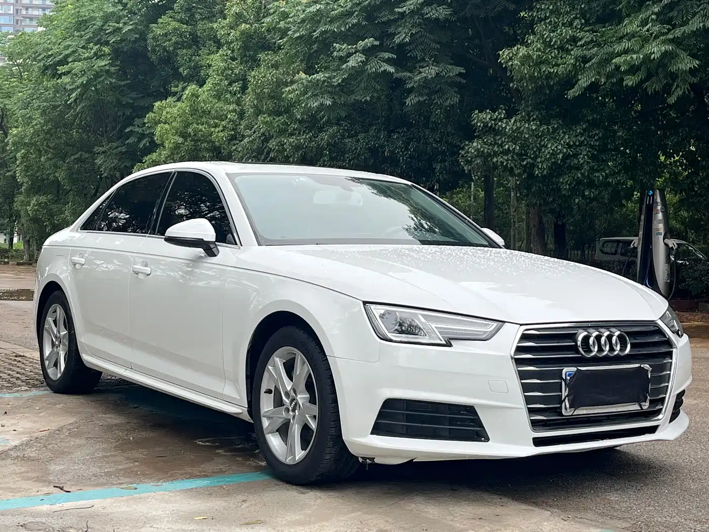 Audi A4L 2017 Plus 40 TFSI Progressive фото 3