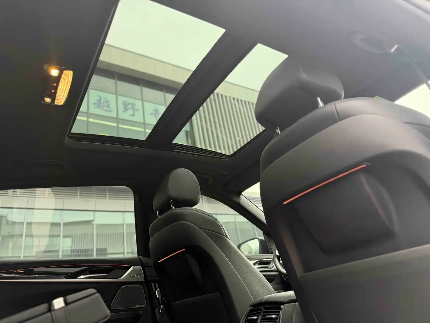 BMW 6 Series GT 2019 630i M Sport Package фото 15