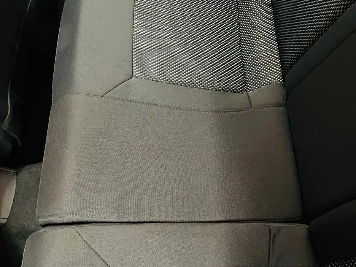 Volkswagen Polo 2011 1.4L Automatic Style Edition фото 17